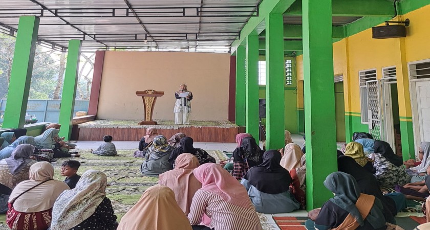 RAPAT WALI MURID KELAS XII SMA PELITA NUSANTARA